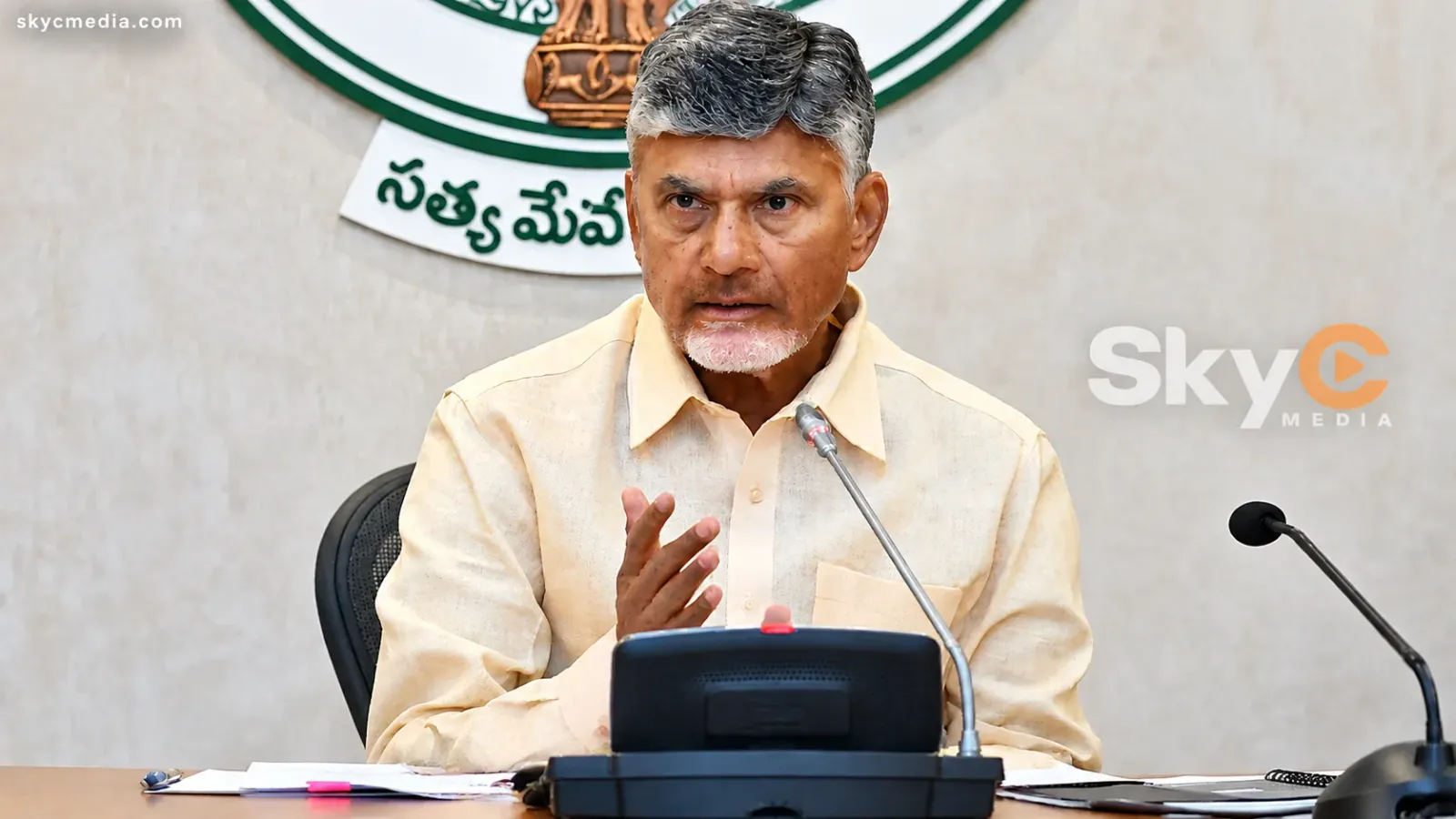 స్థానిక ఎన్నికల బాధ్యత మంత్రులదే: చంద్రబాబు